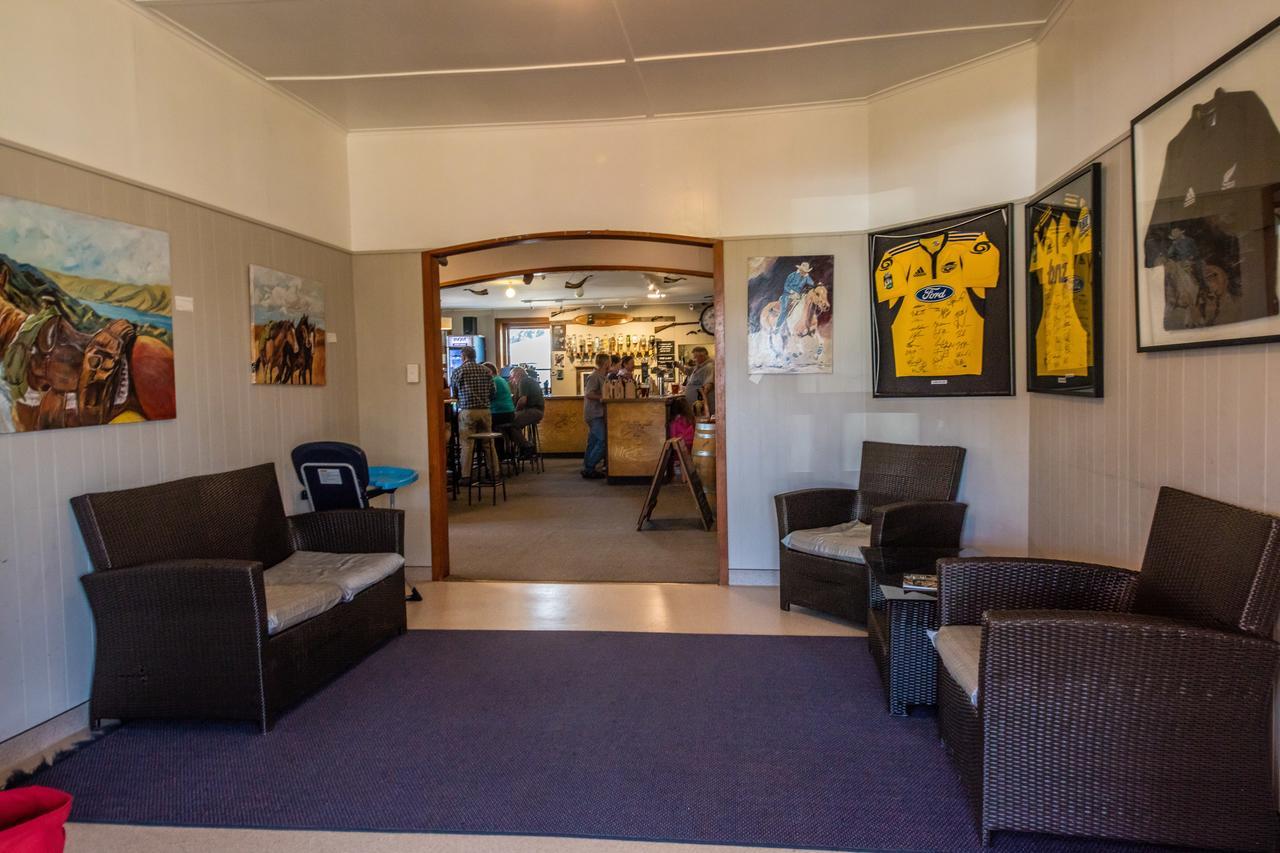 Waipiata Country Hotel Экстерьер фото